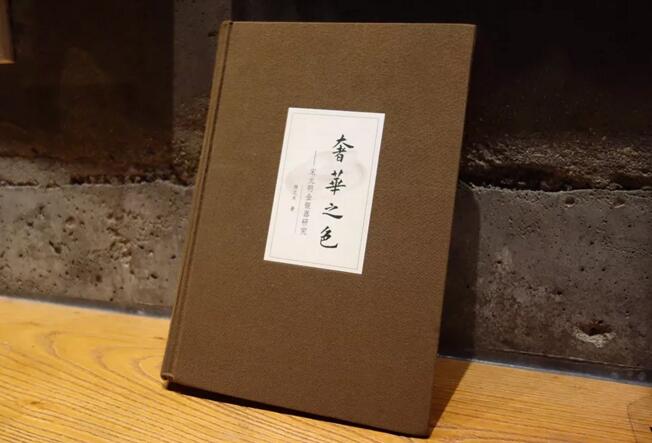 来茶颜悦色就单单为了喝一杯奶茶?